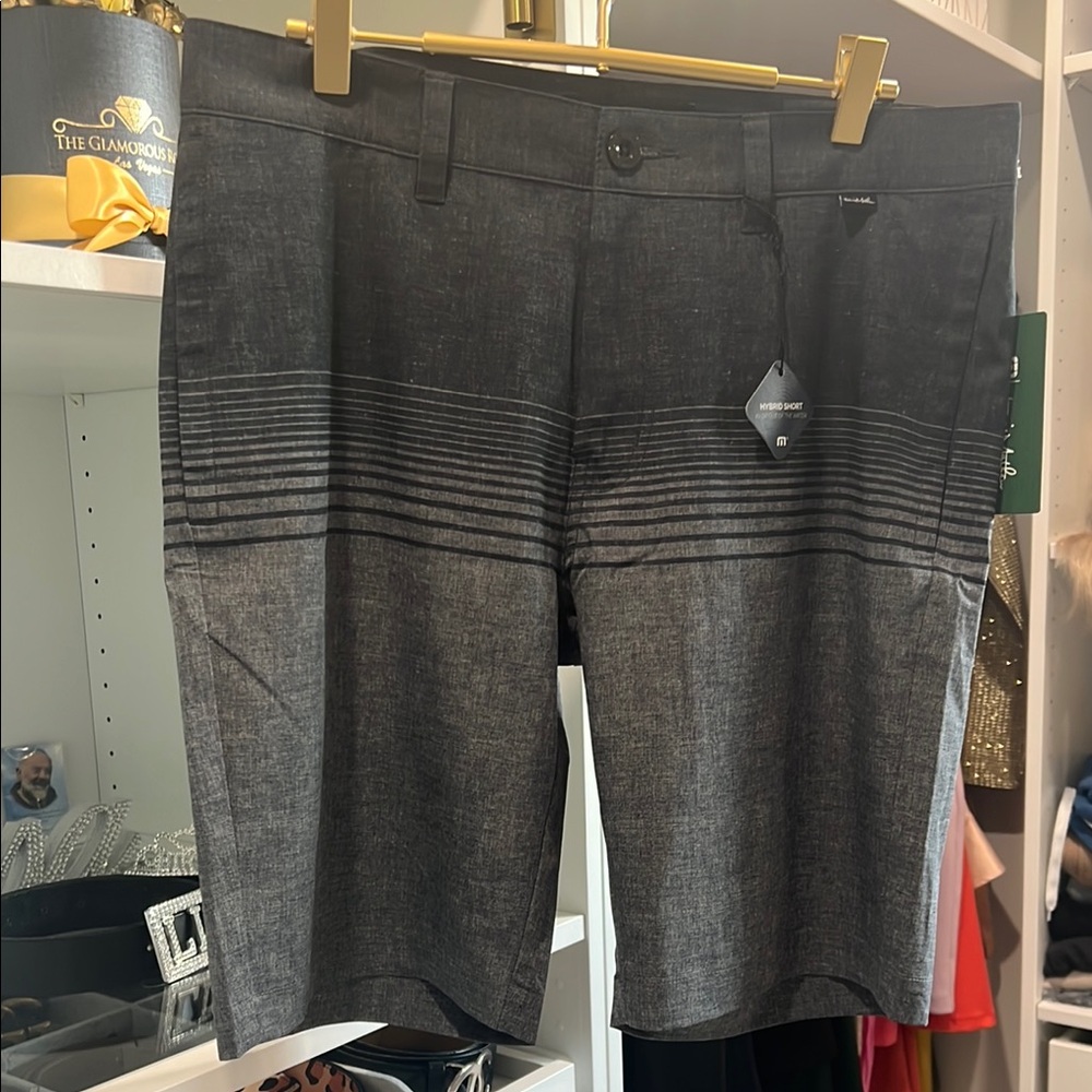 Travis Mathew Black Hybrid Shorts with Modern Design